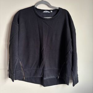 Athleta women’s Black Crewneck Sweatshirt